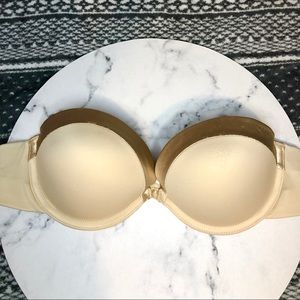 NUDE STRAPLESS PUSH UP BRA